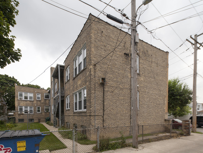 5600 N Marmora Ave in Chicago, IL - Building Photo - Building Photo