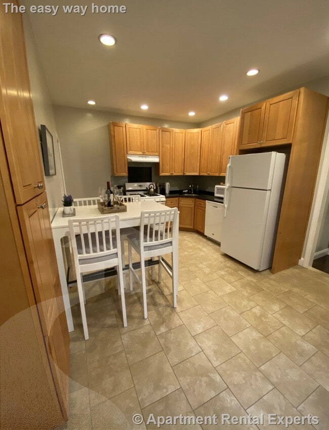 23 Everett Ave, Unit #1