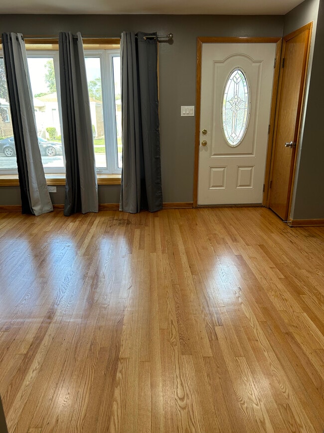 property at 5820 S Rutherford Ave