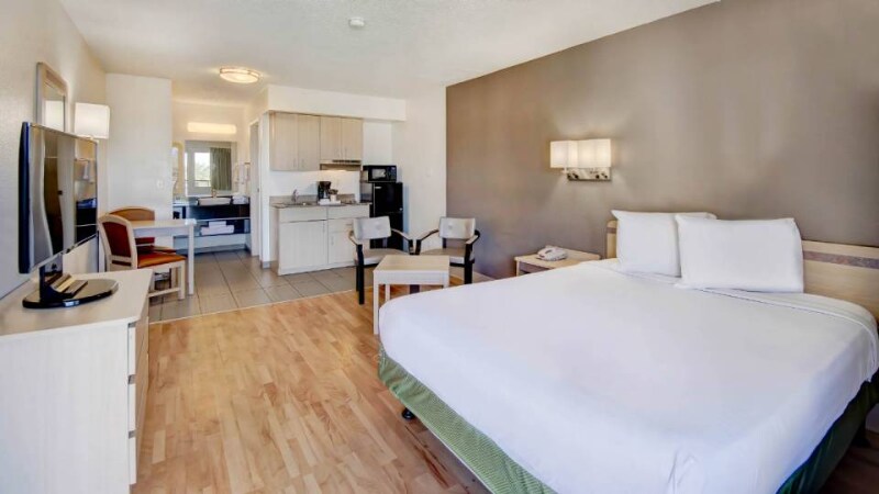 4950 S Outlet Center Dr in Tucson, AZ - Building Photo