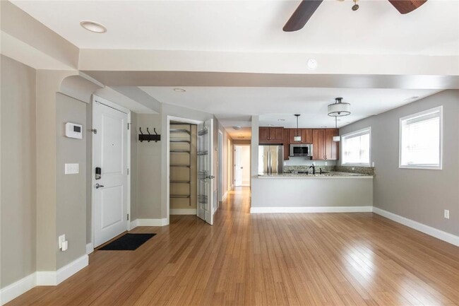 610 Forest in Clayton, MO - Building Photo - Building Photo