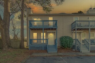 4726 Hollis Rd in Virginia Beach, VA - Building Photo - Building Photo