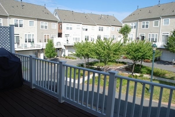 700 Crooked Creek Dr in Rockville, MD - Building Photo - Building Photo