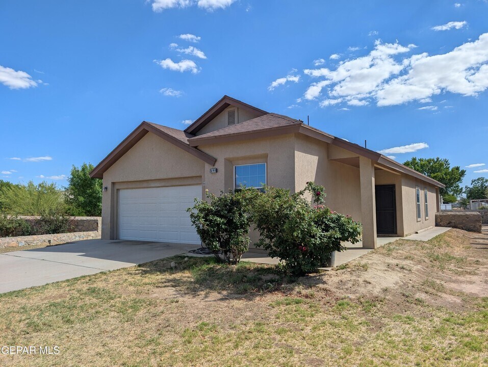 6140 Sara Suzann Ln in El Paso, TX - Building Photo
