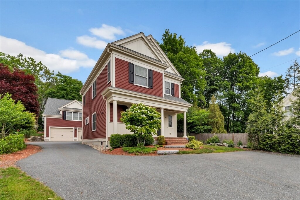 68 Woburn St in Lexington, MA - Building Photo