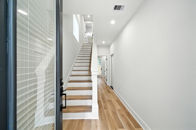 2304 Hoskins Dr in Houston, TX - Building Photo - Building Photo