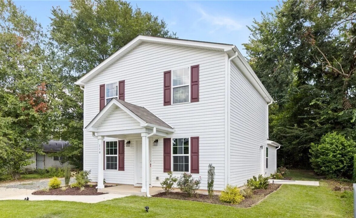 116 Phillips St in Fayetteville, NC - Foto de edificio