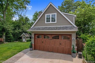 2120 Buckingham Ave in Birmingham, MI - Building Photo - Building Photo