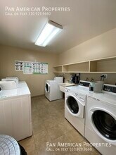 812 N Azusa Ave in West Covina, CA - Foto de edificio - Building Photo