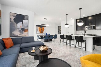 5568 Asterisk Ave in Orlando, FL - Building Photo - Building Photo