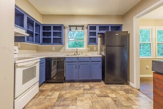 2331 Whitney Ave in Memphis, TN - Building Photo - Building Photo