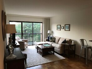 1001 26th St NW, Unit 1001 26th Street NW 507 in Washington, DC - Building Photo - Building Photo