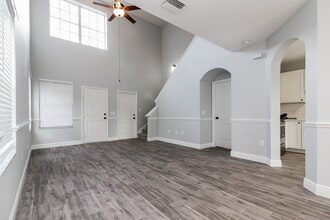 18034 Birdwater Dr in Tampa, FL - Foto de edificio - Building Photo