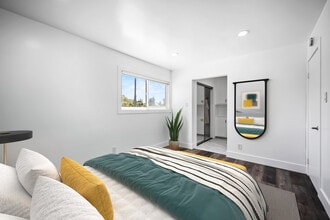 1101 N. Flower St. in Santa Ana, CA - Building Photo - Building Photo