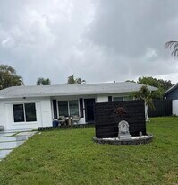 3151 NW 68th St in Fort Lauderdale, FL - Building Photo