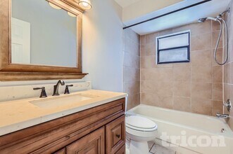 6804 120th Pl in Largo, FL - Building Photo - Building Photo