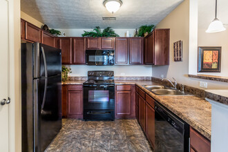 Stonebridge Apartments in Jeffersonville, IN - Building Photo - Interior Photo