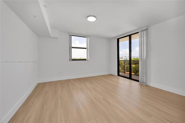 2301 SW 27th Ave, Unit 603 in Miami, FL - Building Photo - Building Photo