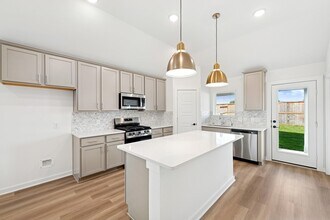 32419 Sunbeam Dr in Fulshear, TX - Building Photo - Building Photo