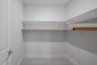 261 Marshall St in Paterson, NJ - Building Photo - Interior Photo