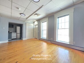 128 Hammond St, Unit 8 in Bangor, ME - Building Photo - Building Photo