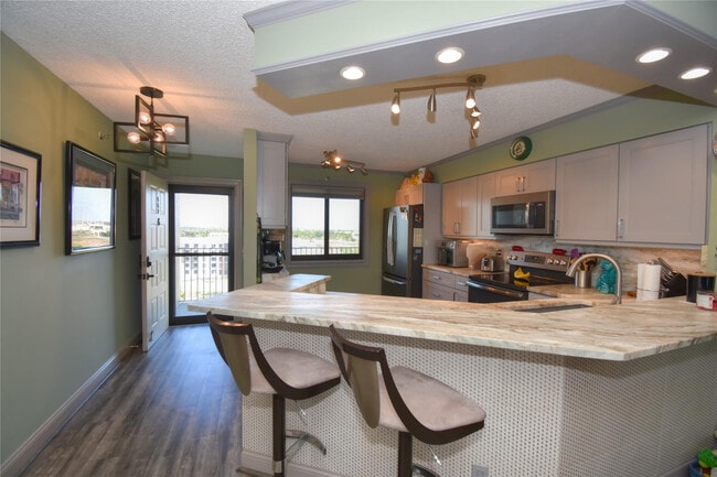 property at 2238 N Cypress Bend Dr