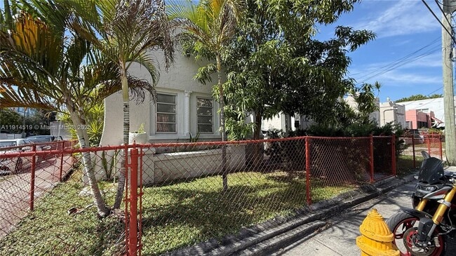 property at 444 SW 10th Ave