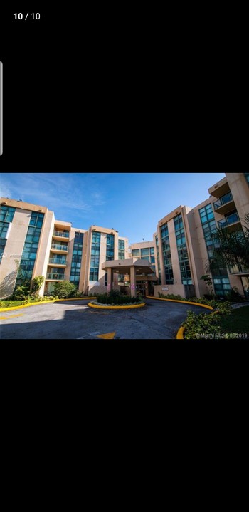 2075 SW 122nd Ave, Unit 529 in Miami, FL - Building Photo