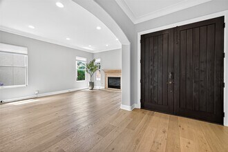 2731 Stuart Manor in Houston, TX - Foto de edificio - Building Photo
