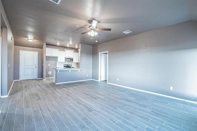 1706 Highland Loop in Guthrie, OK - Building Photo - Building Photo