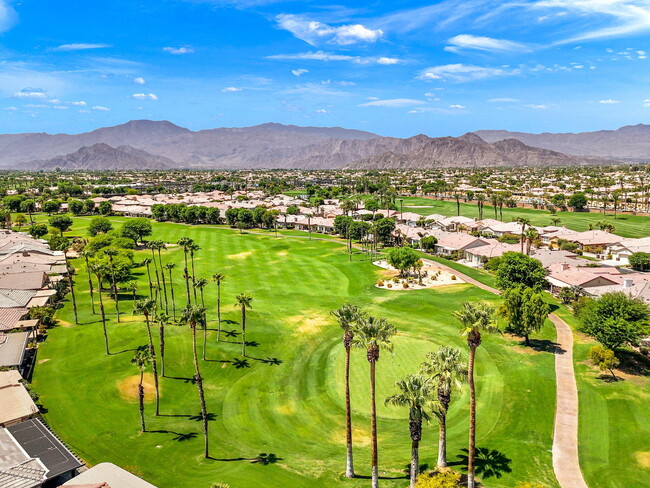 43388 St Andrews Dr in Indio, CA - Foto de edificio - Building Photo