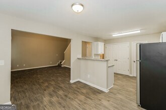 4809 Enclave Dr in Union City, GA - Building Photo - Building Photo