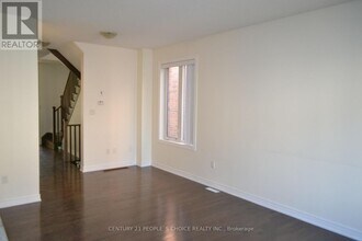 206 Fruitvale Cir in Brampton, ON - Building Photo - Building Photo