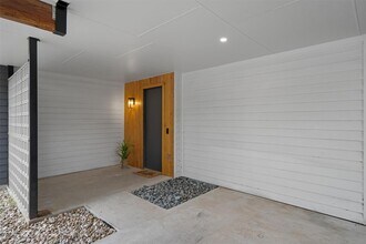 1208 W Oltorf St, Unit B in Austin, TX - Building Photo - Building Photo