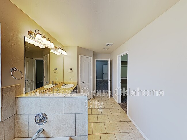 2708 Busheywood Dr in Yukon, OK - Building Photo - Building Photo