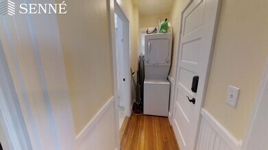 332 Beacon St, Unit 2 in Somerville, MA - Foto de edificio - Building Photo