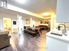 199 Canyon Hill Ave in Richmond Hill, ON - Building Photo - Building Photo