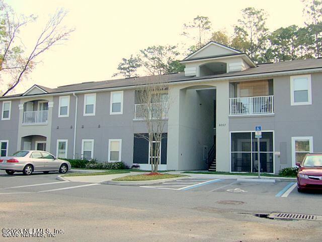 6112 Maggies Cir in Jacksonville, FL - Foto de edificio - Building Photo