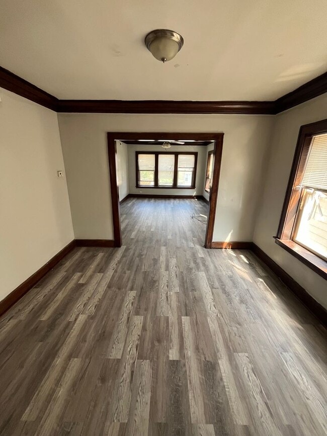 10934 S Vernon Ave in Chicago, IL - Building Photo - Building Photo