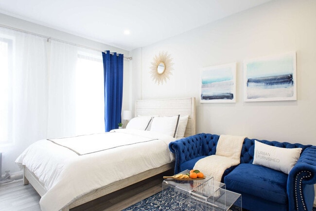 240e E 75th St in New York, NY - Foto de edificio - Building Photo