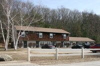 The Village at Killingly in Dayville, CT - Foto de edificio - Building Photo