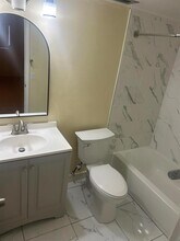 2451 NW 41st Ave, Unit 307 in Lauderhill, FL - Building Photo - Building Photo