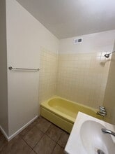 3726 Hazelwood St in Las Vegas, NV - Foto de edificio - Building Photo