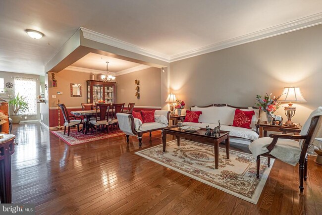 227 Birchwood Dr in West Chester, PA - Building Photo - Building Photo