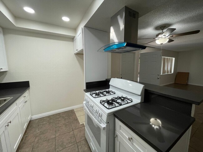 4146 Trevor Ln-Unit -Unit A in Hemet, CA - Building Photo - Building Photo