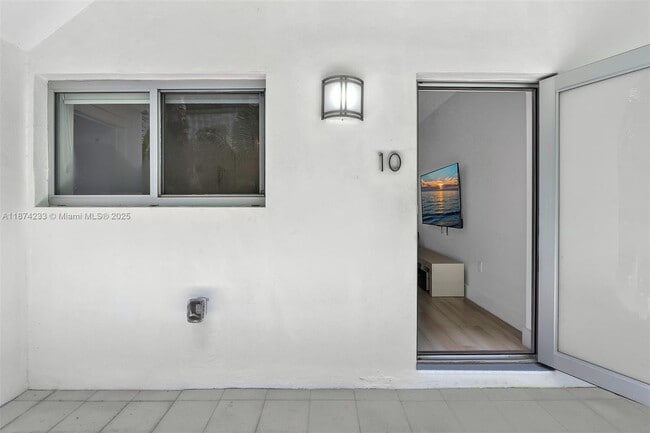 940 Michigan Ave in Miami Beach, FL - Building Photo - Building Photo