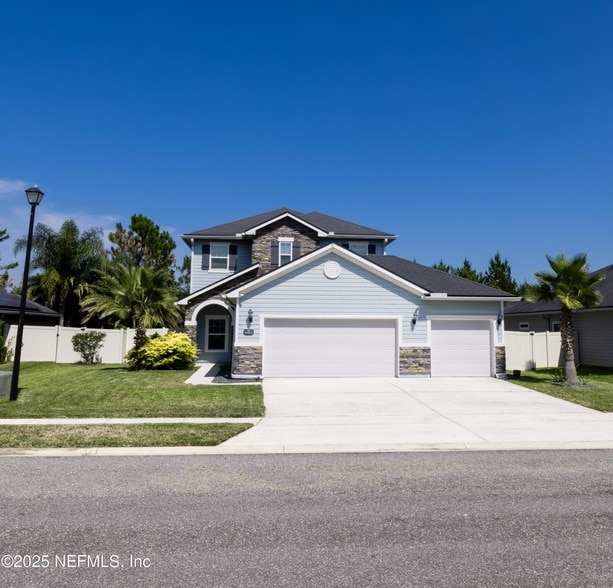 property at 35 Mercutio Ln