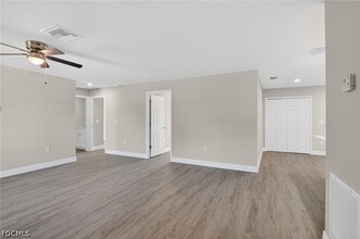 2905 38th St W in Lehigh Acres, FL - Building Photo - Building Photo