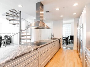 201 Aqua Ave-Unit -PH4 in Miami Beach, FL - Building Photo - Building Photo