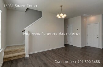 16031 Simril Ct in Charlotte, NC - Foto de edificio - Building Photo